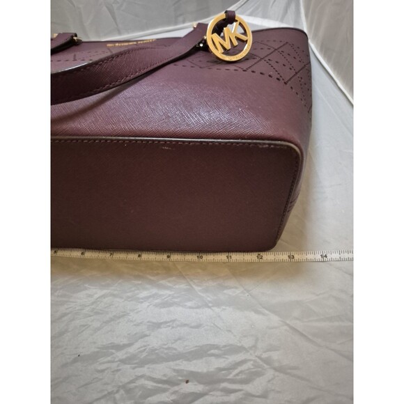 Michael Kors Jet Set Travel Tote Maroon With Gold Laser Cut Design Large Tote - Picture 10 of 13
